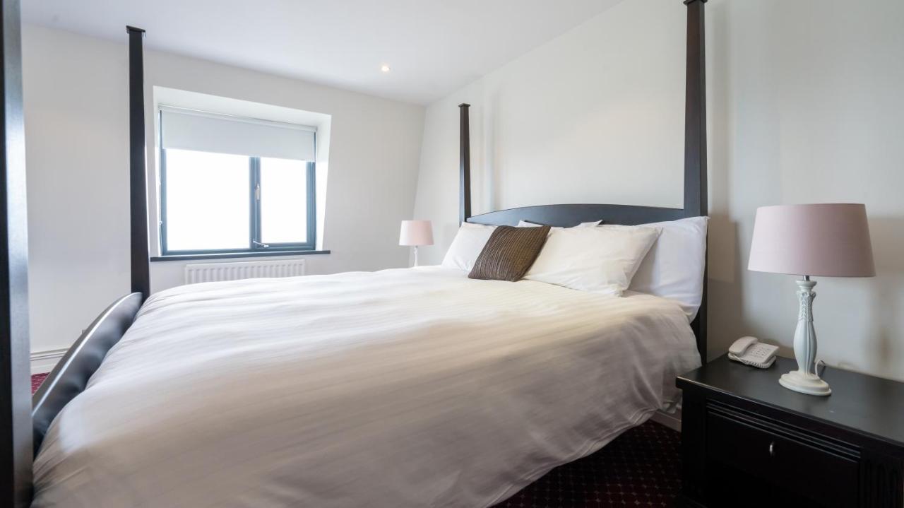 Marine Court Hotel