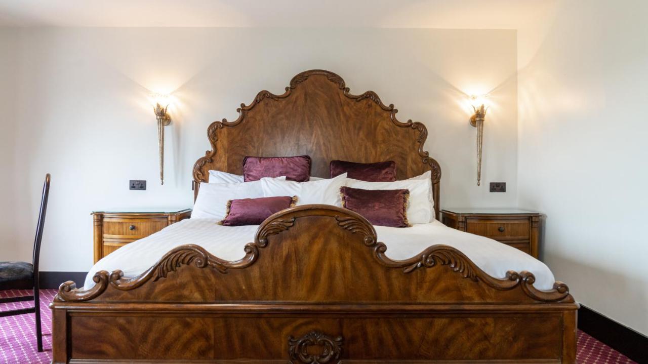 Marine Court Hotel 3*